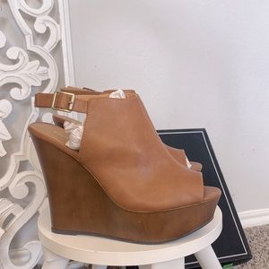 Qupid Leatherette Peep Toe Ankle Strap Wedge Booties BRAND NEW IN BOX!